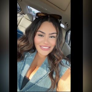 Meet your Posher, Christina